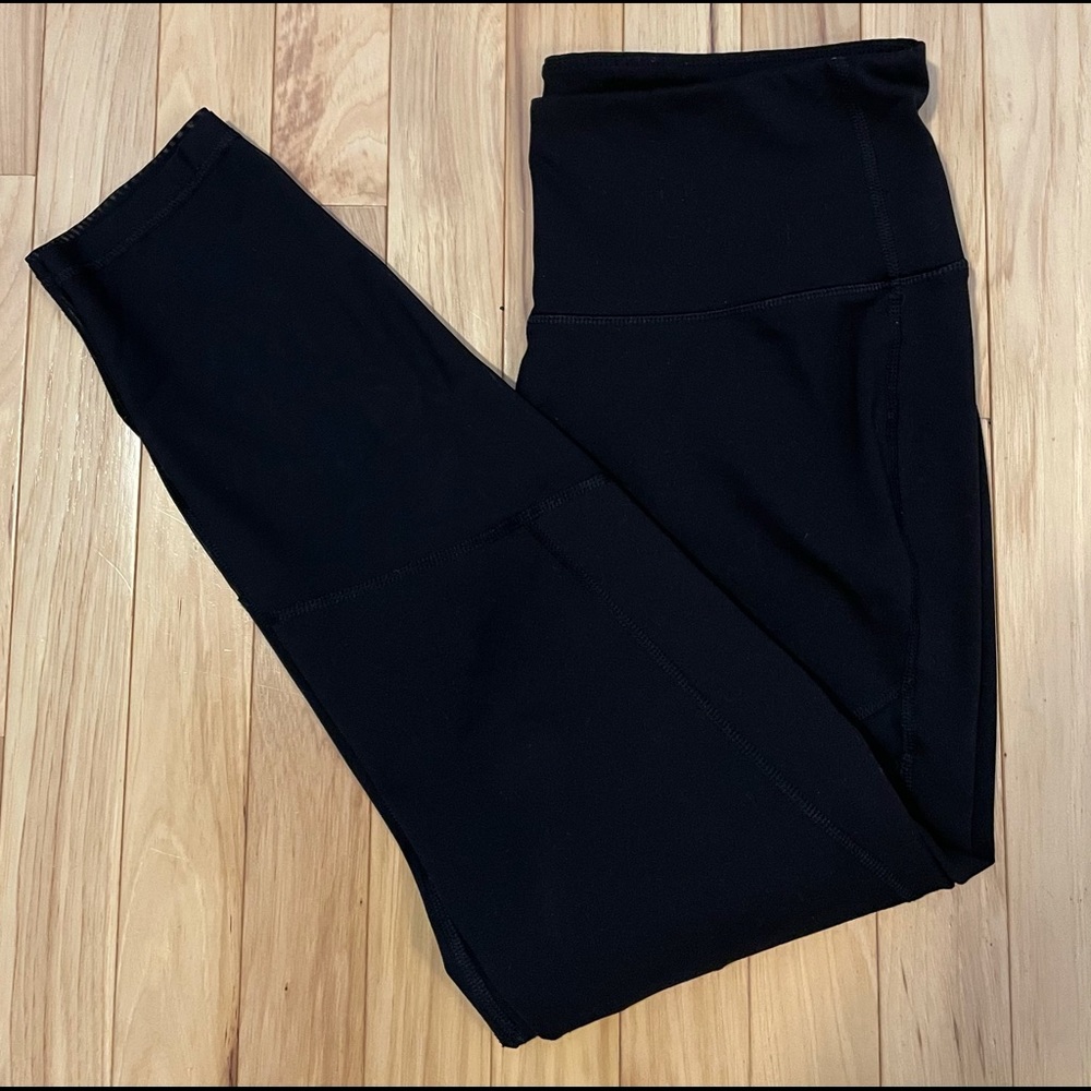 Athletic leggings